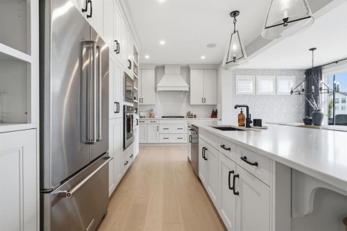 10 Legacy Woods Crescent Se, Calgary, AB 
