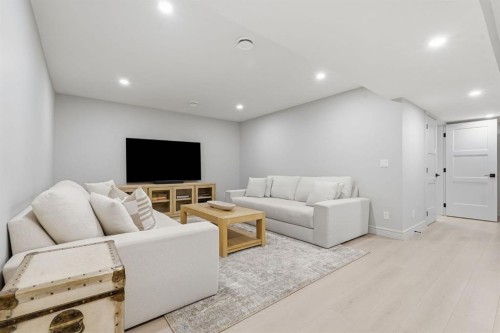 10 Legacy Woods Crescent Se, Calgary, AB 
