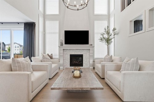10 Legacy Woods Crescent Se, Calgary, AB 