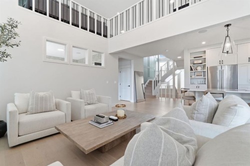 10 Legacy Woods Crescent Se, Calgary, AB 