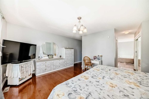 8 Signature Point Sw, Calgary, AB 