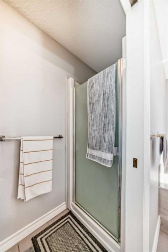 8 Signature Point Sw, Calgary, AB 
