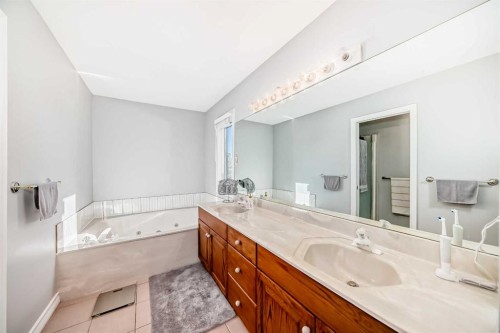 8 Signature Point Sw, Calgary, AB 