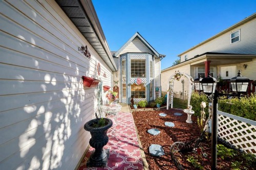 159 Fresno Place Ne, Calgary, AB 