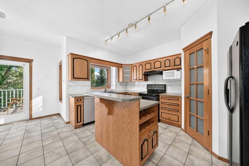 117 Evergreen Place Sw, Calgary, AB 