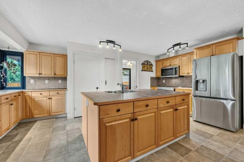 88 Midridge Close Se, Calgary, AB 