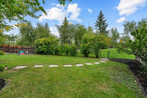 88 Midridge Close Se, Calgary, AB 