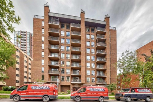 302-1323 15 Avenue SW Calgary, AB T3C 0X8