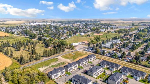 1103 Clover Close, Carstairs, AB 