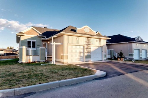 1103 Clover Close, Carstairs, AB 