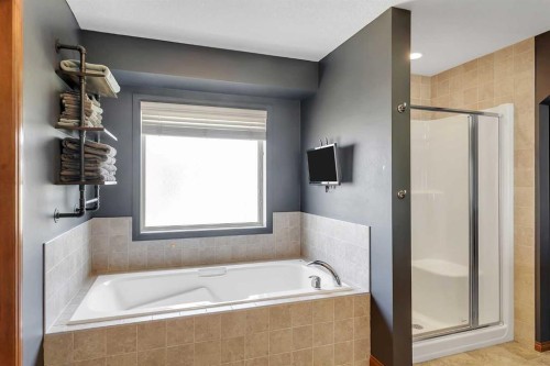 140 Aspenmere Close, Chestermere, AB 