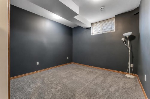 140 Aspenmere Close, Chestermere, AB 