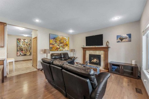 140 Aspenmere Close, Chestermere, AB 