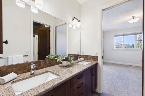 130 Aspen Ridge Place Sw, Calgary, AB 
