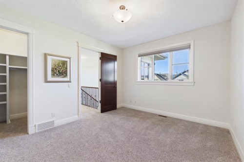 130 Aspen Ridge Place Sw, Calgary, AB 