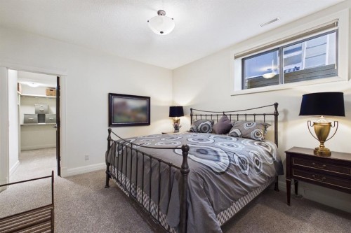 130 Aspen Ridge Place Sw, Calgary, AB 