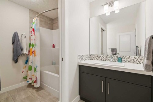 119 Cranbrook Green Se, Calgary, AB 
