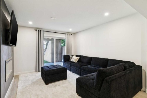 119 Cranbrook Green Se, Calgary, AB 
