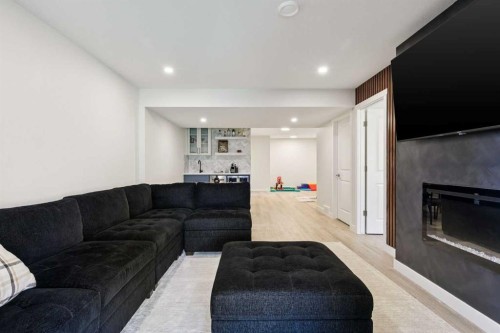 119 Cranbrook Green Se, Calgary, AB 