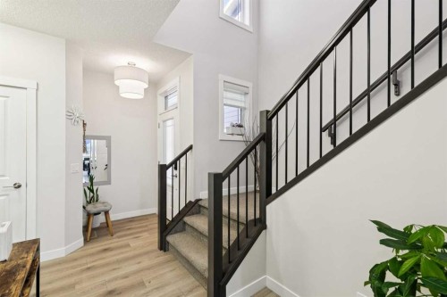 119 Cranbrook Green Se, Calgary, AB 