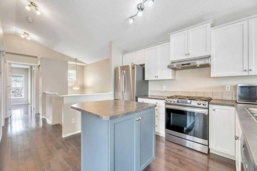 677 Evermeadow Road Sw, Calgary, AB 