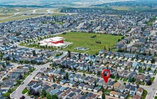 677 Evermeadow Road Sw, Calgary, AB 