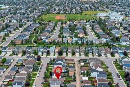 677 Evermeadow Road Sw, Calgary, AB 