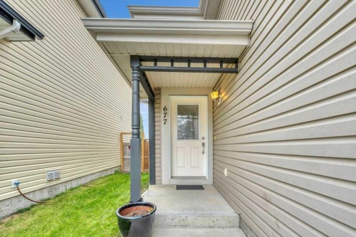 677 Evermeadow Road Sw, Calgary, AB 