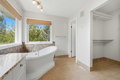 872 Sierra Morena Court Sw, Calgary, AB 