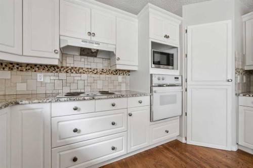 872 Sierra Morena Court Sw, Calgary, AB 