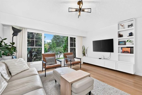 47 Woodlark Drive Sw, Calgary, AB 