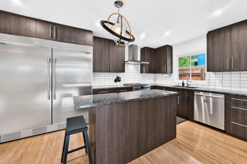 47 Woodlark Drive Sw, Calgary, AB 