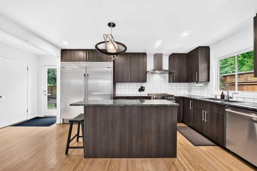 47 Woodlark Drive Sw, Calgary, AB 