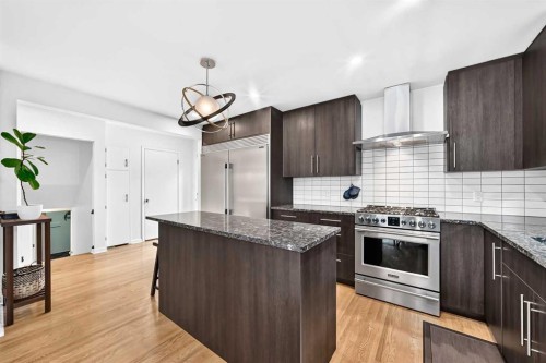 47 Woodlark Drive Sw, Calgary, AB 