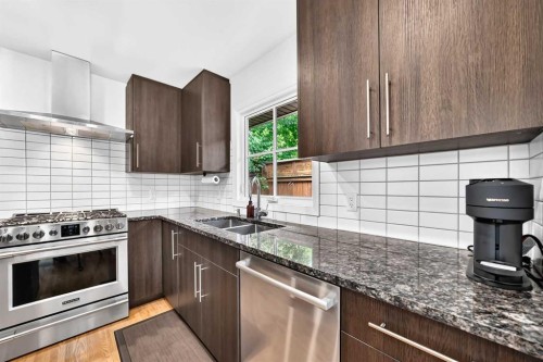 47 Woodlark Drive Sw, Calgary, AB 