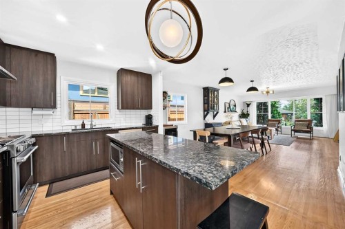 47 Woodlark Drive Sw, Calgary, AB 