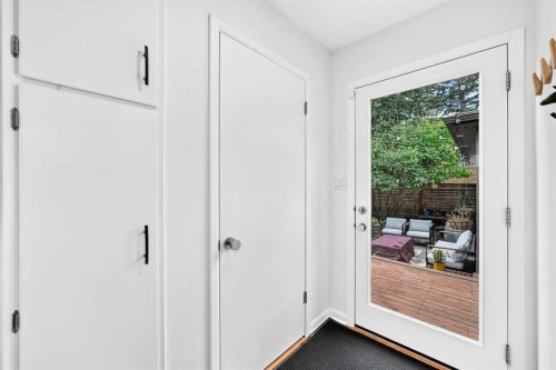 47 Woodlark Drive Sw, Calgary, AB 