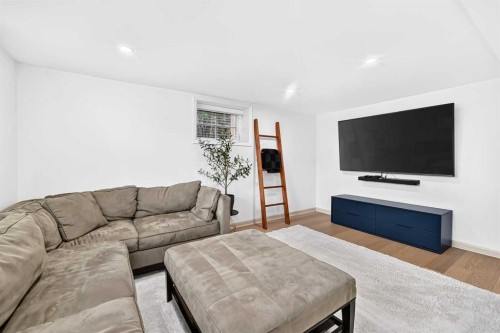 47 Woodlark Drive Sw, Calgary, AB 
