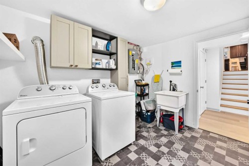47 Woodlark Drive Sw, Calgary, AB 