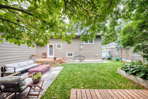 47 Woodlark Drive Sw, Calgary, AB 