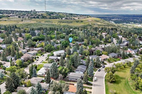 47 Woodlark Drive Sw, Calgary, AB 