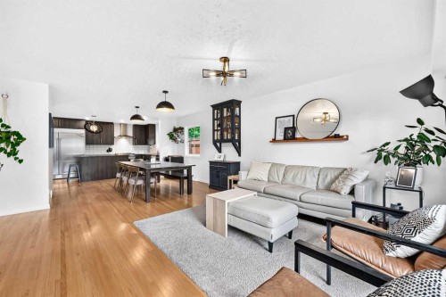 47 Woodlark Drive Sw, Calgary, AB 