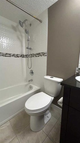 218-5 Saddlestone Way Ne, Calgary, AB 