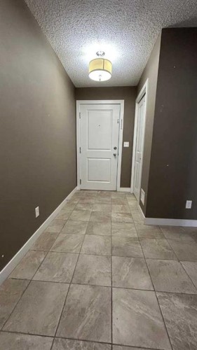 218-5 Saddlestone Way Ne, Calgary, AB 