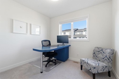 154 Crestridge Common Sw, Calgary, AB 