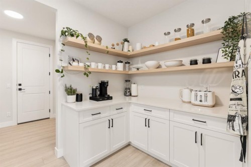 1129 Cranbrook Gardens Se, Calgary, AB - Indoor