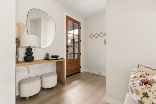 1129 Cranbrook Gardens Se, Calgary, AB - Indoor