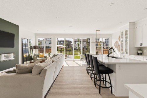 1129 Cranbrook Gardens Se, Calgary, AB - Indoor