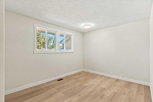 3116 39 Street Se, Calgary, AB 