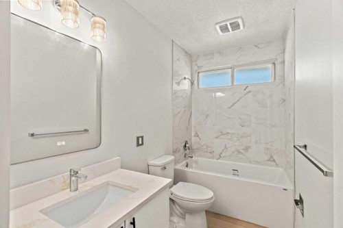 3116 39 Street Se, Calgary, AB 